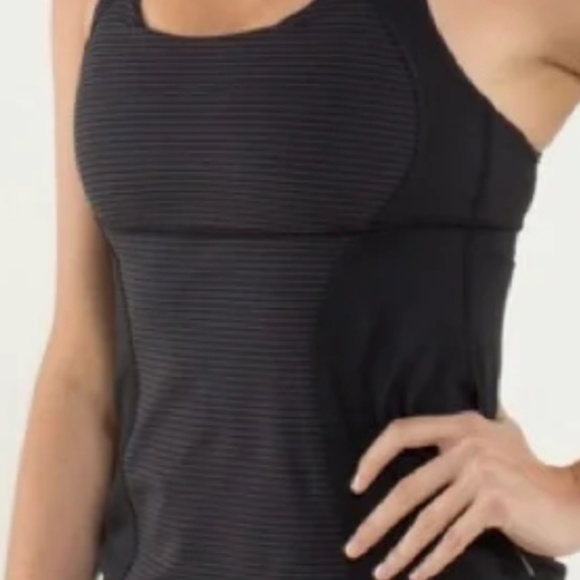 Lululemon energy tank with stripe - Picture 2 of 7